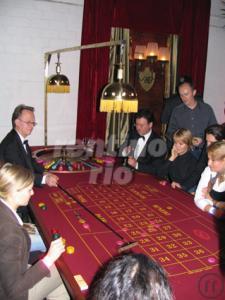 3-FRENCH ROULETTE / ROULETTE-TISCH / MOBILES CASINO
