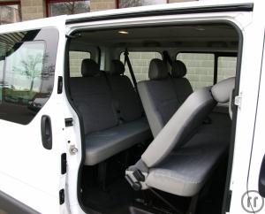 4-Renault Trafic
Personenbus, 9 Plätzer