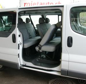 4-Renault Trafic Automat
Personenbus, 9 Plätzer