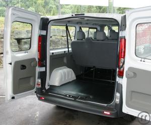 5-Renault Trafic Automat
Personenbus, 9 Plätzer