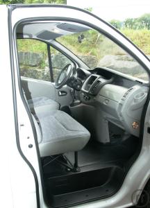 2-Renault Trafic Automat
Personenbus, 9 Plätzer