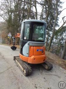 3-Bagger Kobelco 2.5 Tonnen Kurzheck Mieten in Thun, Bern