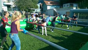 3-Human Soccer, Menschenfussball, riesen Fussball, meega Fussballkasten