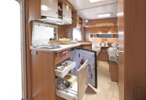 3-Caravan LMC Musica 490 E