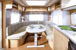 3-Wohnwagen LMC Musica 470 D