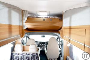 3-Wohnmobil LMC Alkoven 690