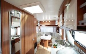 4-Caravan LMC Musica 490 E
