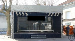 1-Bühne mit Bühnendach - 6 x 5m
Klein aber fein. - Konventionelle Bühne, Nutzfl&aum...