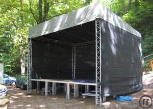 3-Bühne mit Bühnendach - 6 x 5m
Klein aber fein. - Konventionelle Bühne, Nutzfl&aum...