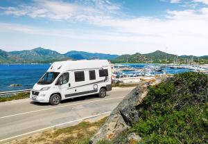 5-Wohnmobil Weinsberg Carabus 601 DQ mit Camper-Navi