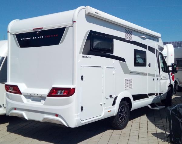 2-kompaktes Reisemobil Hobby V65GE Ontour Edition, wendiges Reisemobil für 2 Personen zur Miet...