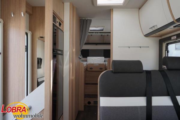 4-SUNLIGHT I68 Vollintergiertes Wohnmobil für 4 Personen mit SAT-Anlage+TV